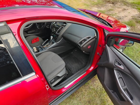 2013 Ford Focus III, красный, 1100000 рублей - вид 7