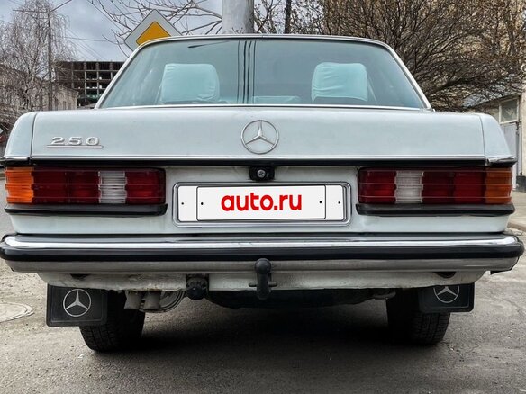 1981 Mercedes-Benz W123 Limousine 250 Long, белый, 1000000 рублей - вид 2