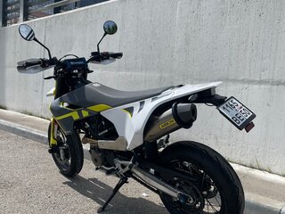 2021 Husqvarna 701 Supermoto, белый, 1090000 рублей, вид 5