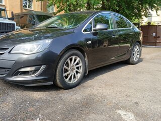 2013 Opel Astra J Рестайлинг, чёрный, 515000 рублей, вид 1