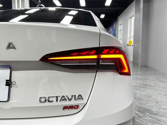 2022 Skoda Octavia IV (A8), белый - вид 14