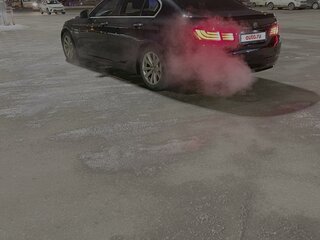 2012 BMW 5 серии 520i VI (F10/F11/F07), чёрный, 1099000 рублей, вид 4
