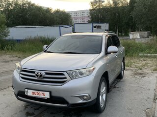 2012 Toyota Highlander II (XU40) Рестайлинг, серебристый, 2500000 рублей, вид 1