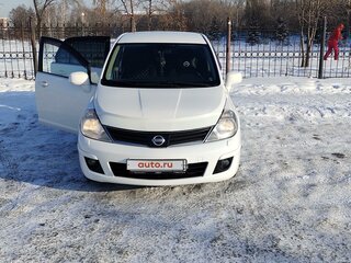 2012 Nissan Tiida I Рестайлинг, белый, 850000 рублей, вид 1