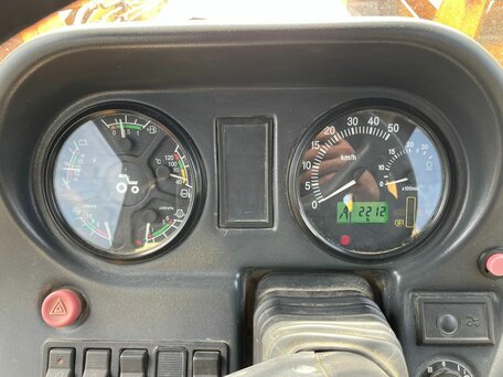 2013 МТЗ (BELARUS) Экскаваторы-погрузчики, красный, 2100000 рублей, вид 1