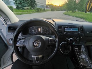 2012 Volkswagen Multivan T5 Рестайлинг, серебристый, 2000000 рублей, вид 5