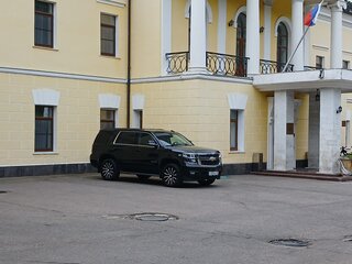 2017 Chevrolet Tahoe IV, чёрный, 3800000 рублей, вид 2
