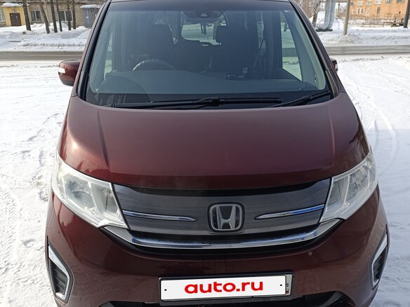 2017 Honda Stepwgn V, пурпурный, 2100000 рублей