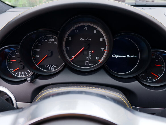 2015 Porsche Cayenne Turbo II Рестайлинг (958), синий, 5000000 рублей - вид 12