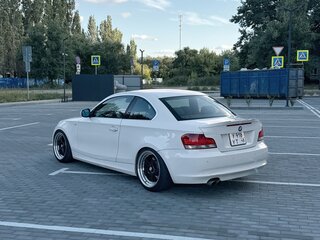 2010 BMW 1 серии 125i I (E81/E82/E87/E88) Рестайлинг, белый, 1450000 рублей, вид 4