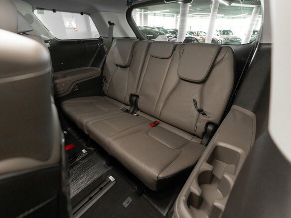 2026 Kia Carnival IV Рестайлинг, серый, 7200000 рублей - вид 14