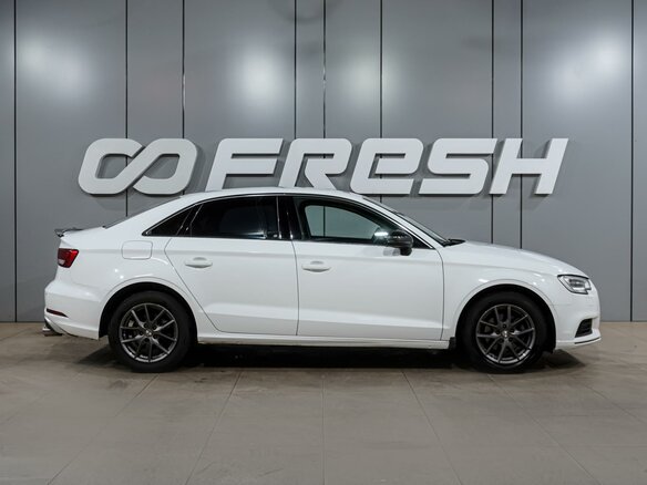 2016 Audi A3 III (8V) Рестайлинг, белый - вид 4