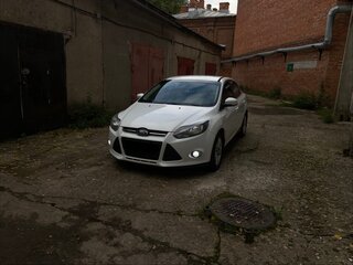 2013 Ford Focus III, белый, 799000 рублей, вид 5