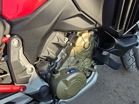 2022 Ducati Multistrada V4, красный, 2099000 рублей, вид 5