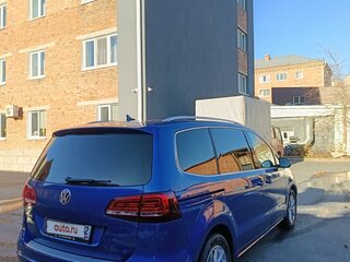 2018 Volkswagen Sharan II Рестайлинг, синий, 2350000 рублей, вид 4