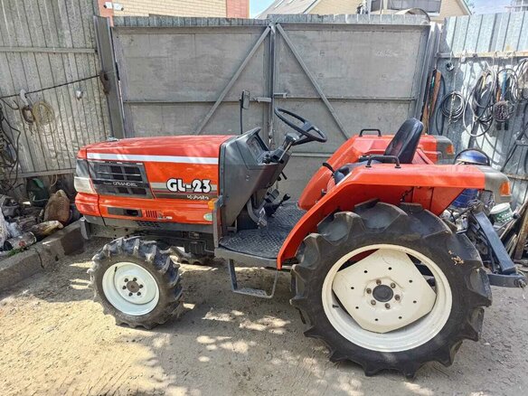 2020 Kubota GL-Series, красный, 1200000 рублей - вид 2