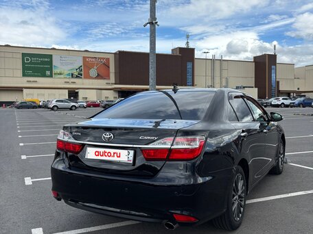 2017 Toyota Camry VII (XV50) Рестайлинг, чёрный, 1640000 рублей, вид 3