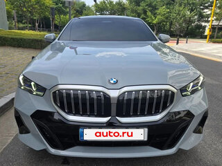 2025 BMW 5 серии 520i VIII (G60/G61/G68), серебристый, 6700777 рублей, вид 2