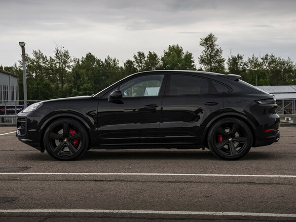2025 Porsche Cayenne S E-Hybrid Coupé III Рестайлинг, чёрный - вид 7