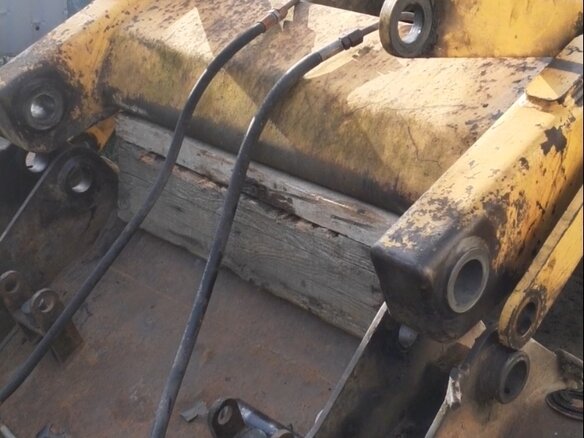 2005 New Holland LB115, жёлтый, 4200000 рублей - вид 21
