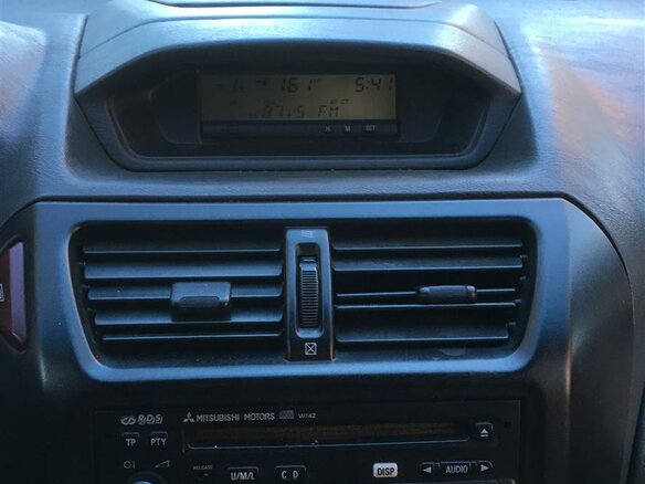 2000 Mitsubishi Space Wagon III, фиолетовый - вид 11