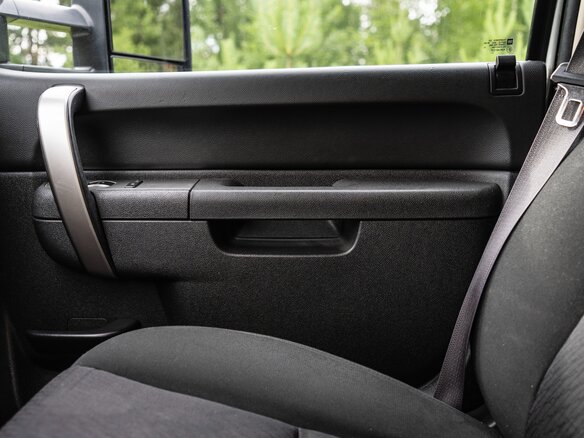 2013 Chevrolet Silverado II (GMT900), белый, 3000000 рублей - вид 32