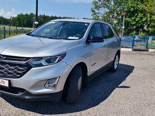 2018 Chevrolet Equinox III, серебристый, 1480000 рублей, вид 1