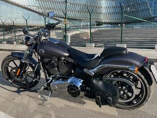 2016 Harley-Davidson Breakout, чёрный, 1990000 рублей, вид 2