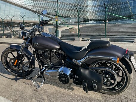2016 Harley-Davidson Breakout, чёрный, 1990000 рублей, вид 2