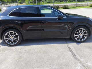 2018 Porsche Cayenne III, чёрный, 6700000 рублей, вид 5