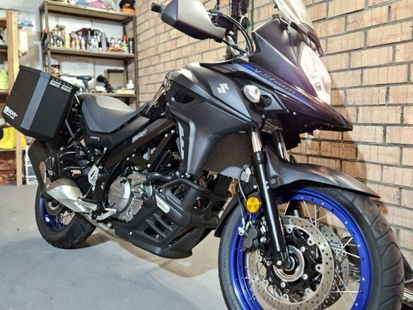 2022 Suzuki V-Strom DL 650, чёрный, 1000000 рублей - вид 3