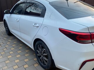 2018 Kia Rio IV, белый, 1310000 рублей, вид 4