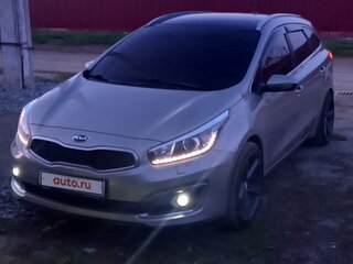 2016 Kia Ceed II Рестайлинг, серебристый, 2000000 рублей, вид 2