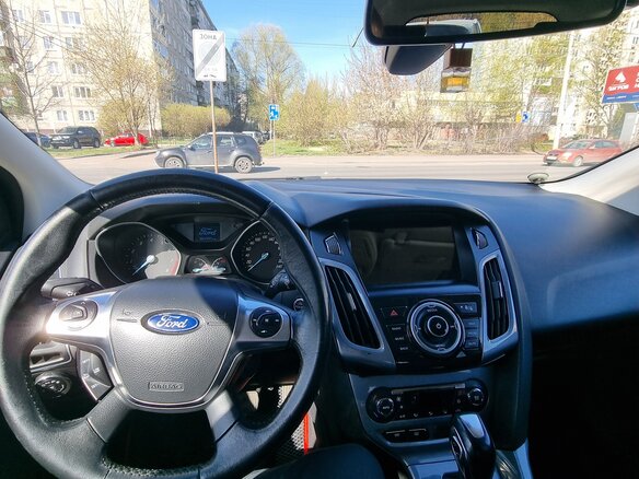 2013 Ford Focus III, красный, 900000 рублей - вид 6