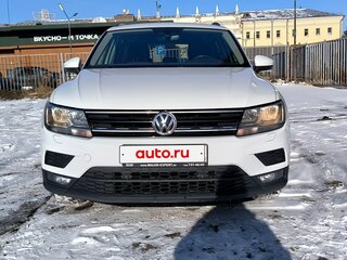 2018 Volkswagen Tiguan II, белый, 1890000 рублей, вид 2