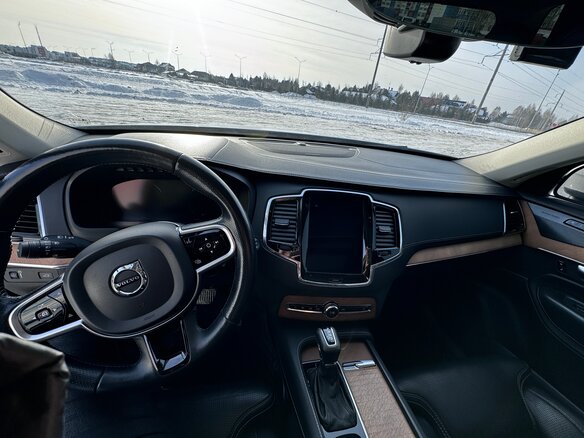 2018 Volvo XC90 II, серебристый, 3900000 рублей - вид 4