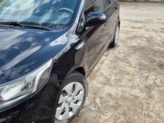 2015 Kia Rio 6-speed III, чёрный, 1100000 рублей, вид 4