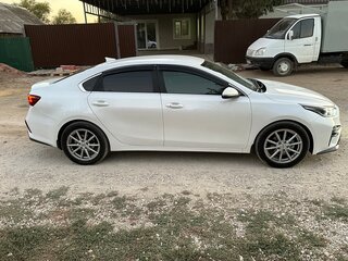 2020 Kia Cerato IV, белый, 2000000 рублей, вид 2