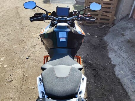 2021 KTM 1290 Super Duke GT, белый, 1750000 рублей, вид 5