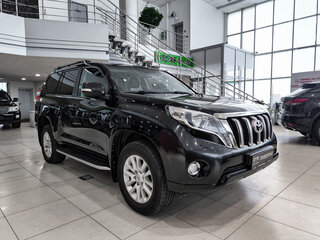 2015 Toyota Land Cruiser Prado 150 Series Рестайлинг 1, чёрный, 3630000 рублей, вид 3
