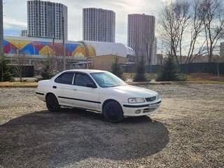 2001 Nissan Sunny B15, белый, 330000 рублей, вид 1