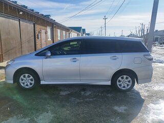 2013 Toyota Wish II Рестайлинг, серебристый, 1350000 рублей, вид 4