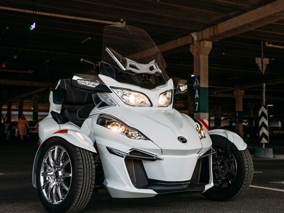 2015 BRP Can-Am Spyder, белый, 1528202 рублей - вид 35