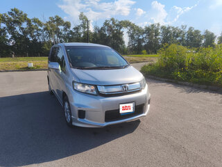 2014 Honda Freed Spike I Рестайлинг 2, серебристый, 1150000 рублей, вид 1