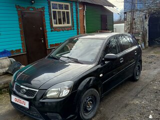 2011 Kia Rio II Рестайлинг, чёрный, 700000 рублей, вид 1