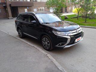 2016 Mitsubishi Outlander III Рестайлинг 2, чёрный, 1987000 рублей, вид 1