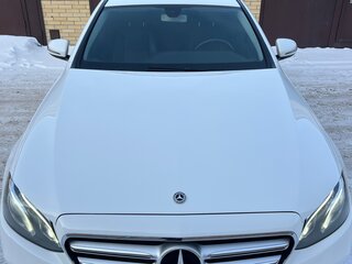 2016 Mercedes-Benz E-Класс 200 V (W213, S213, C238), белый, 3385000 рублей, вид 2