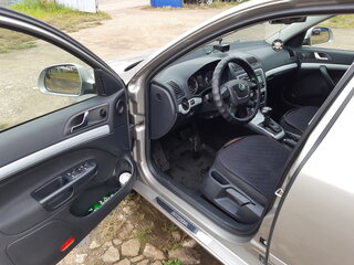 2010 Skoda Octavia II (A5) Рестайлинг, серый, 950000 рублей, вид 5