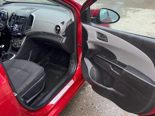 2012 Chevrolet Aveo II, красный, 460000 рублей, вид 2
