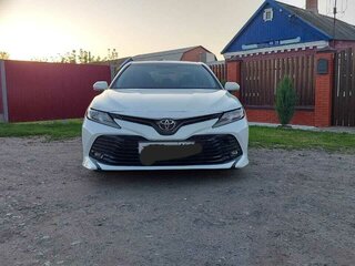 2018 Toyota Camry VIII (XV70), белый, 2385000 рублей, вид 1
